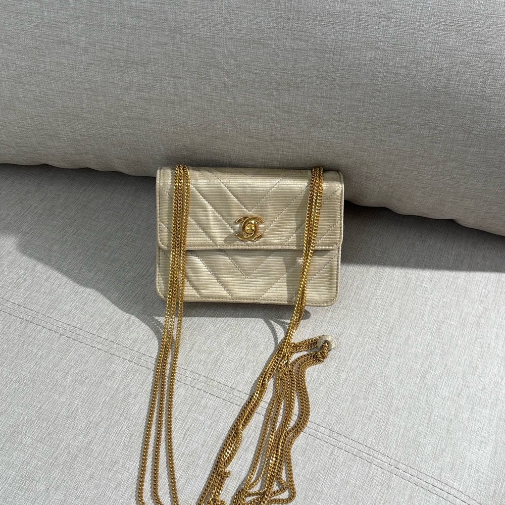 CHANEL Ivory Chevron Leather Mini Flap Bag GHW
